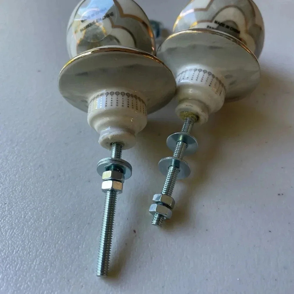 Set of 4 NWT Anthropologie Clover Knobs - Picture 4 of 6